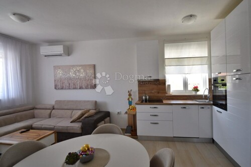 Thumbnail 6358134 - 9