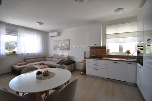 Thumbnail 6358134 - 10