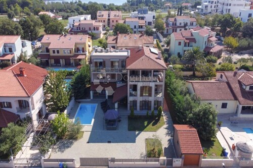 Penthouse 200 metara od mora s pogledom