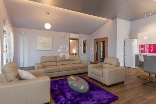 Thumbnail 6358146 - 6