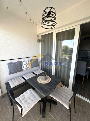 Thumbnail 6358167 - 12