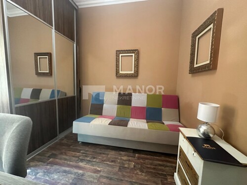 Thumbnail 6358308 - 3