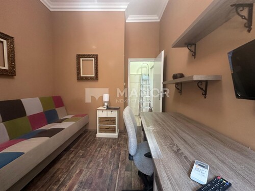 RIJEKA, CENTAR - Adaptiran 2S klasični stan, 37 m2