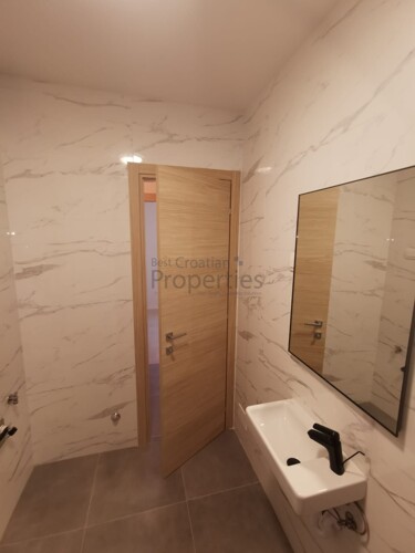 Thumbnail 6358349 - 14