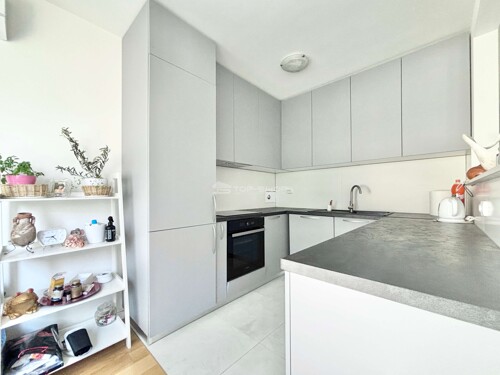 Thumbnail 6358356 - 4