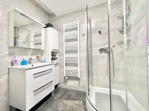 Thumbnail 6358356 - 12