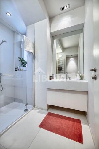 Thumbnail 6358387 - 10