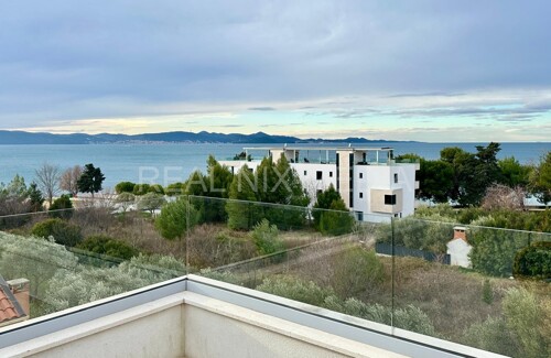 Thumbnail 6358397 - 3