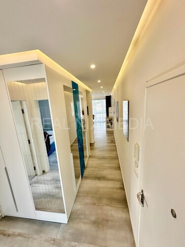 Thumbnail 6358397 - 10