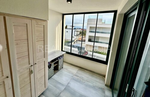 Thumbnail 6358397 - 9