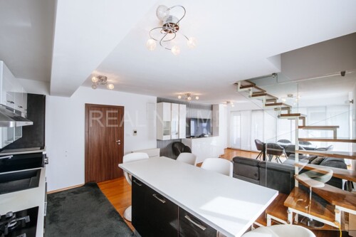 Thumbnail 6358398 - 5