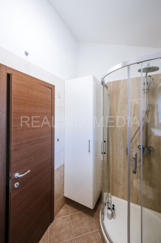 Thumbnail 6358398 - 13