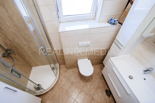 Thumbnail 6358398 - 11