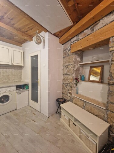 Stan Prodaja stana u austrougarskoj zgradi s pogledom na more - Pula