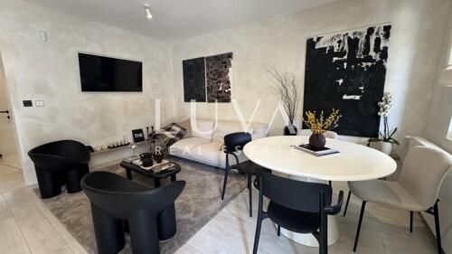 Thumbnail 6358407 - 4