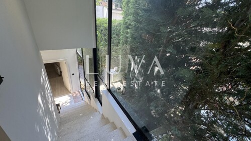 Thumbnail 6358407 - 11