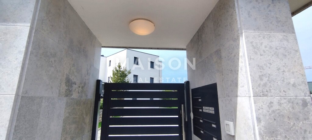 Image 6358410 - 21