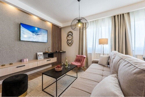 Moderan stan s prostranom terasom, blizina Arene