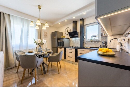 Thumbnail 6358429 - 5