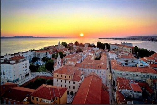 POLUOTOK, ZADAR - STAN S POGLEDOM NA RIVU