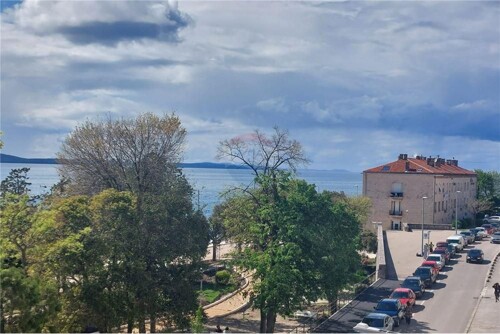 Thumbnail 6358443 - 4