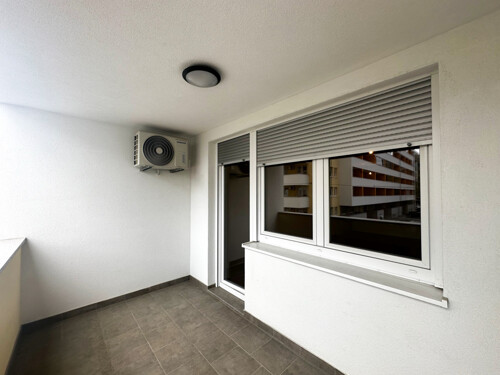 Thumbnail 6358446 - 5