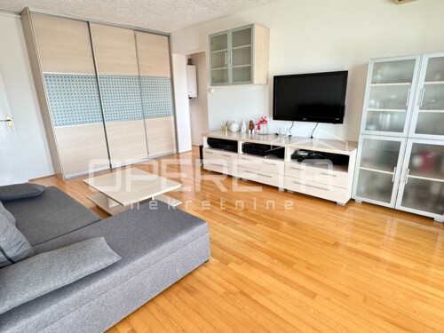 Thumbnail 6359311 - 4