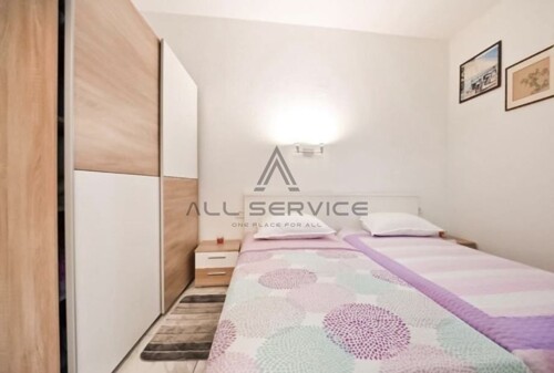 Thumbnail 6359325 - 4