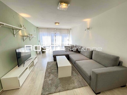 Thumbnail 6359356 - 5