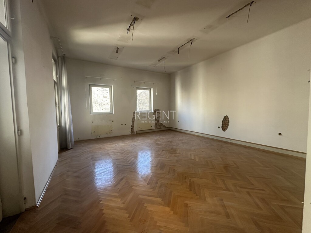 Image 6359377 - 8