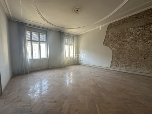 Thumbnail 6359377 - 3