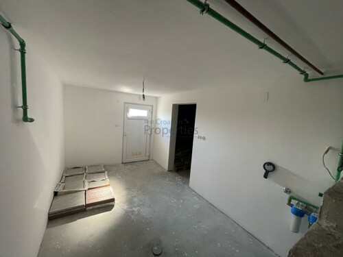 Thumbnail 6359381 - 25