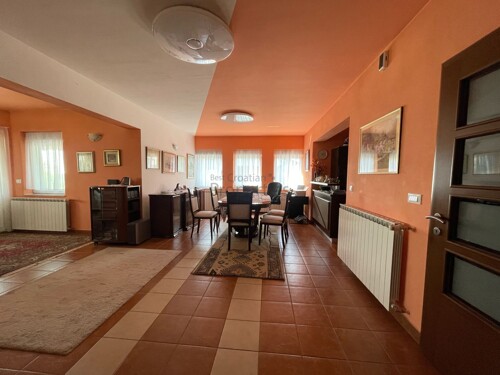 Thumbnail 6359381 - 6