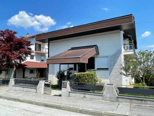 SAMOBOR (Perivoj) - PREKRASNA SAMOST. KUĆA 400m2 + GARAŽA 72M2