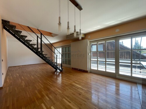 Thumbnail 6359382 - 6