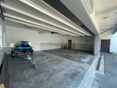 Thumbnail 6359382 - 24