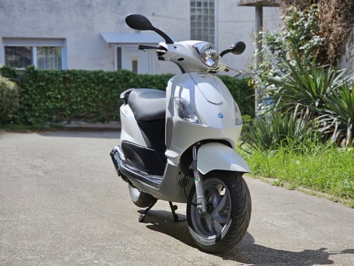 Piaggio Fly 50-2T,'16.,reg.punu godinu,kao novi,može na kartice!