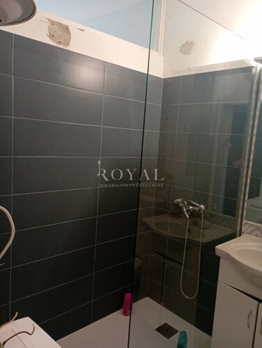 Thumbnail 6359544 - 12