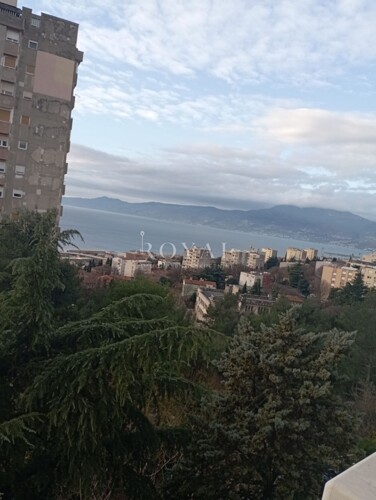 Thumbnail 6359544 - 6