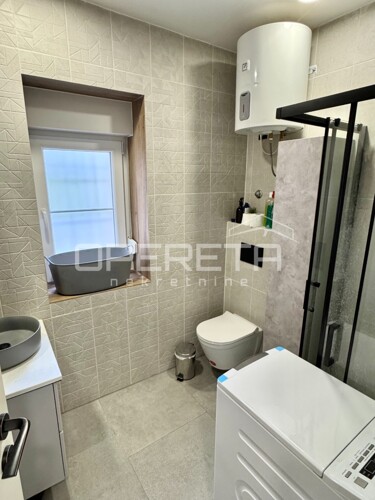 Thumbnail 6359553 - 6