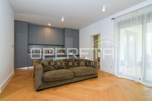 Thumbnail 6359554 - 3