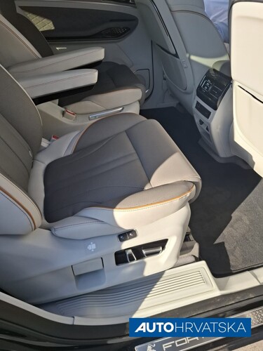 Thumbnail 6359606 - 10