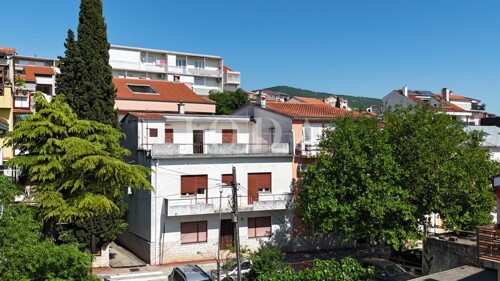 Thumbnail 6359770 - 3