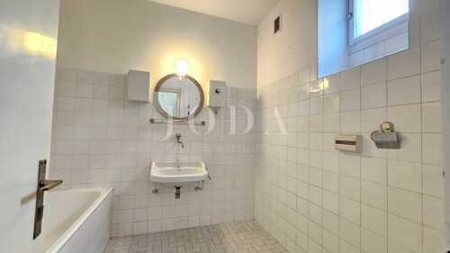 Thumbnail 6359770 - 17