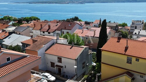 Thumbnail 6359770 - 5