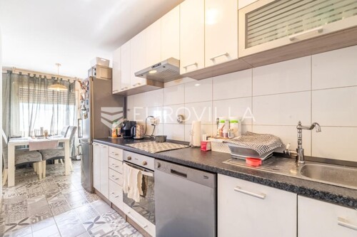 Thumbnail 6359796 - 3