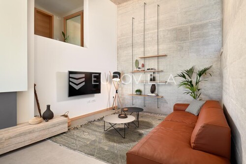 Thumbnail 6359798 - 4