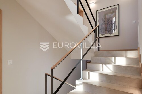 Thumbnail 6359798 - 37