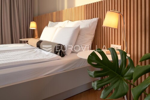 Thumbnail 6359798 - 17