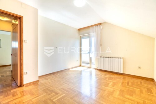 Thumbnail 6359800 - 9